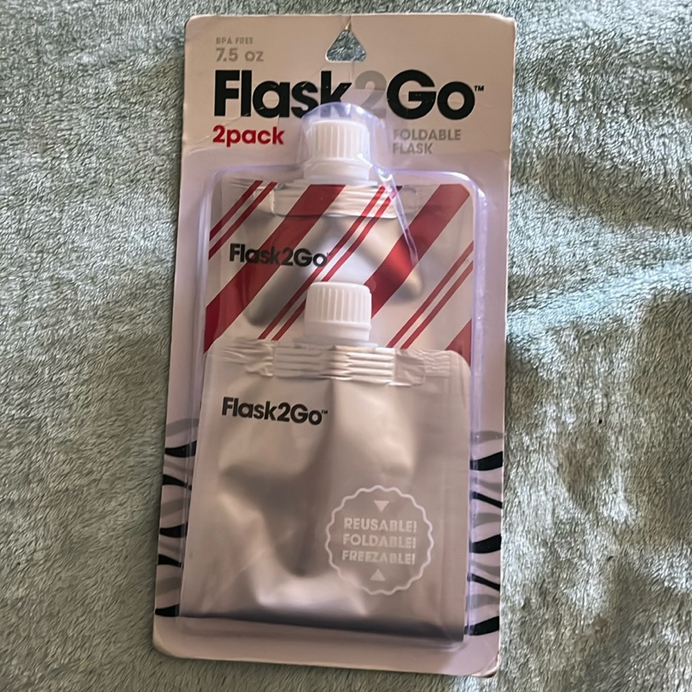 Flask2Go 2 pack foldable flasks - unopened